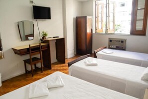 책상, 무료 WiFi, 침대 시트