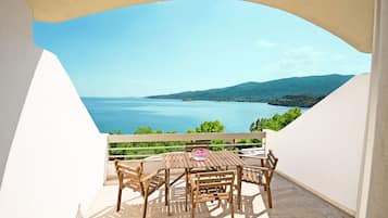 Apartamento família, 1 quarto, vista para o mar | Vista da sacada