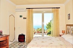 In-room safe, individually furnished, desk, blackout curtains