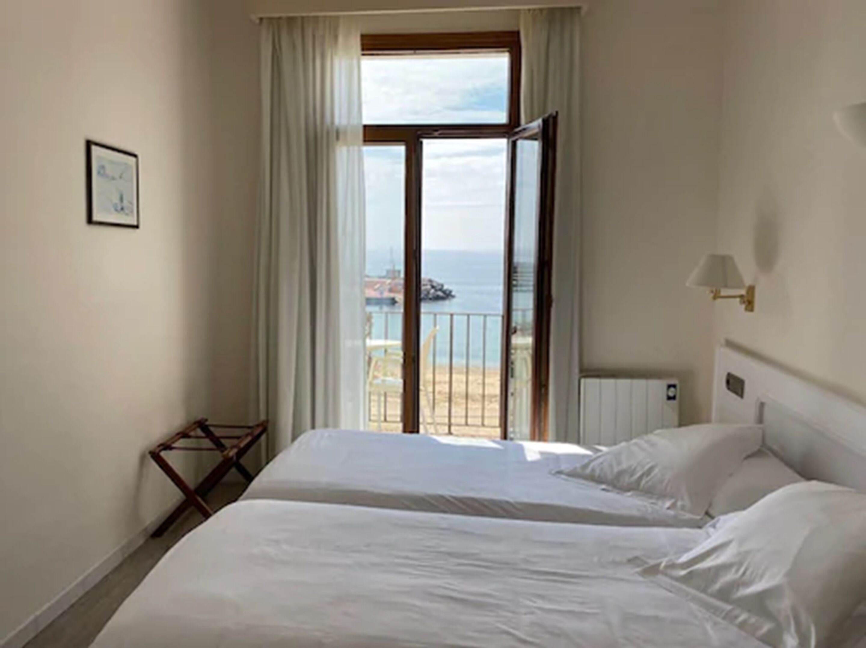 double room | minibar, in-room safe, blackout curtains, free wifi