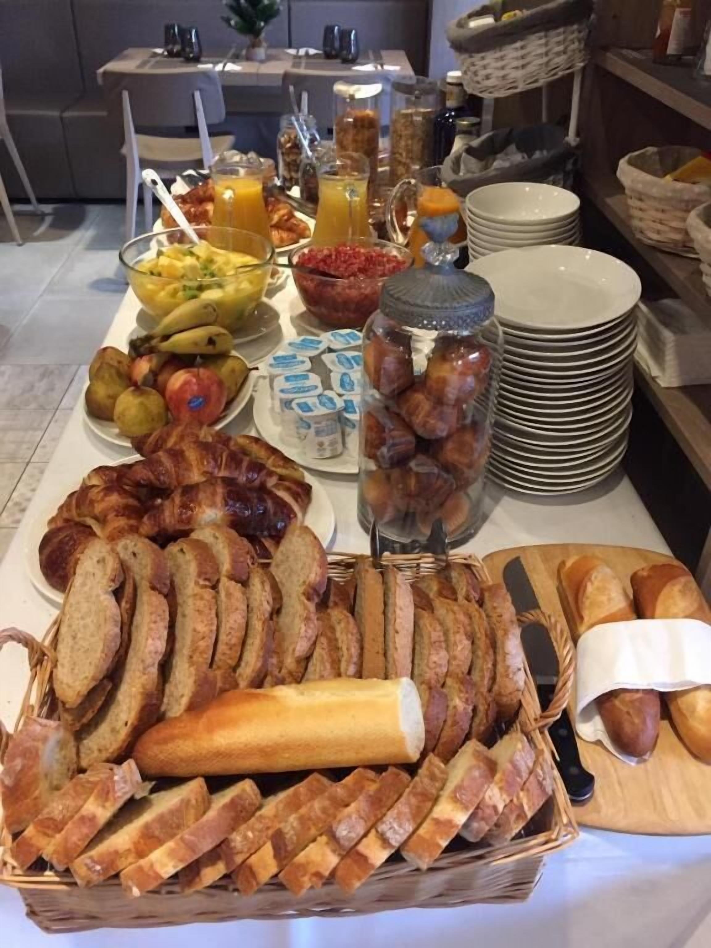 daily buffet breakfast (eur 16 per person)