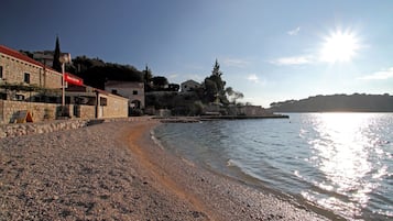 Beach nearby, sun-loungers, beach umbrellas, kayaking