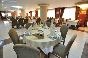Breakfast, lunch, dinner served; Turkish cuisine 