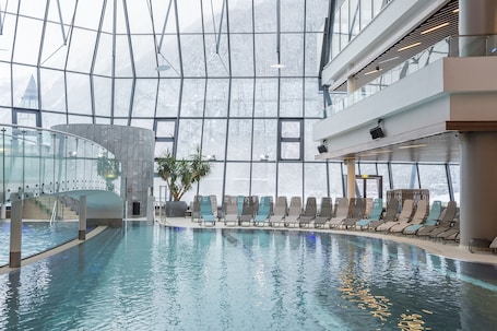3 indoor pools, 5 outdoor pools, sun loungers