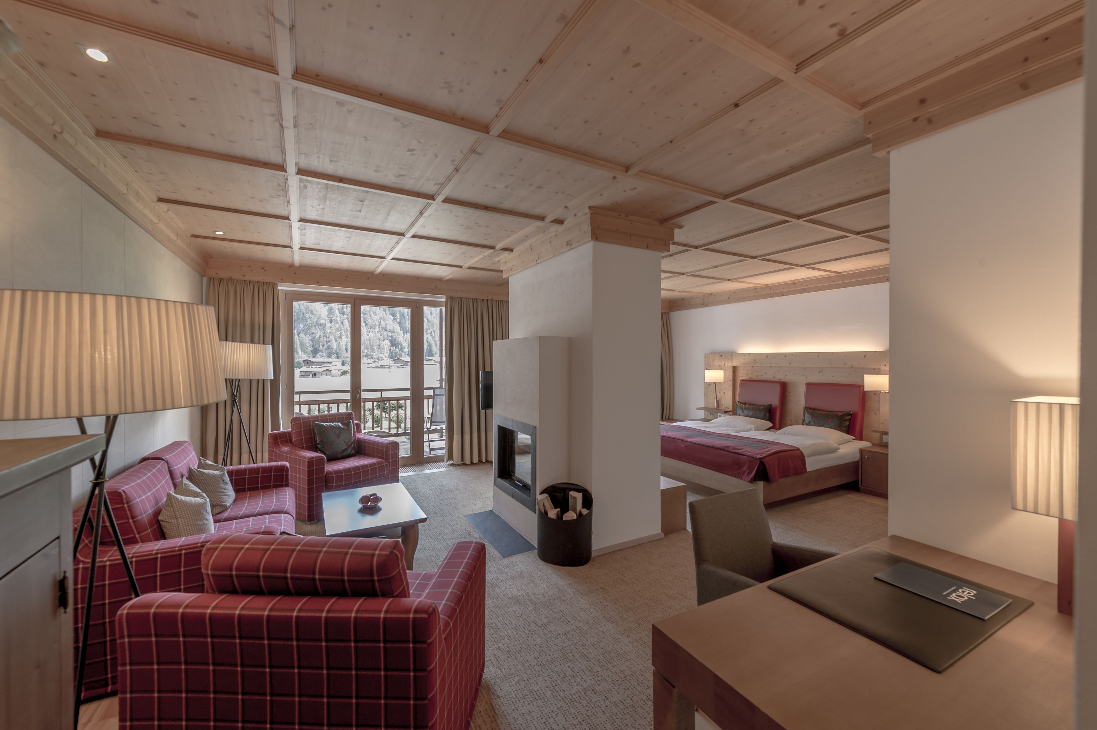 junior suite, balcony, mountain view (incl. free entrance aqua dome) | premium bedding, pillow-top beds, free minibar, in-room safe