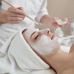 Couples treatment room(s), sauna, steam room