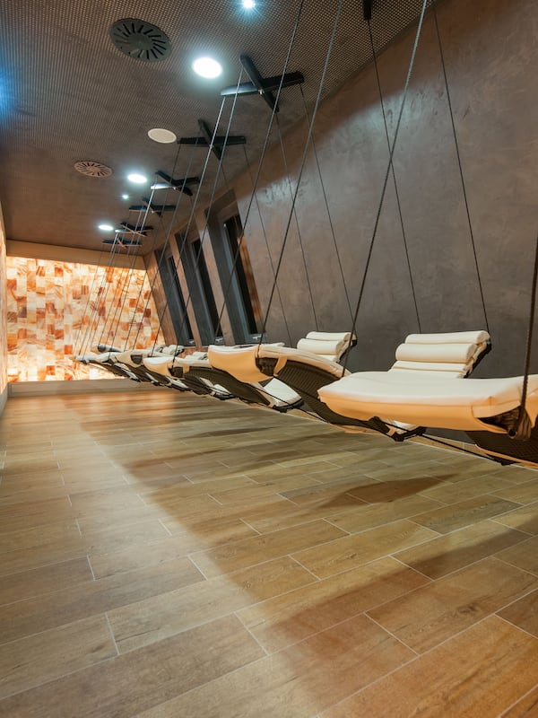 Couples treatment rooms, sauna, steam room, hot springs, body treatments