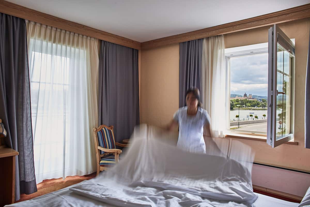 standard double room | 1 bedroom, premium bedding, pillow-top beds, minibar