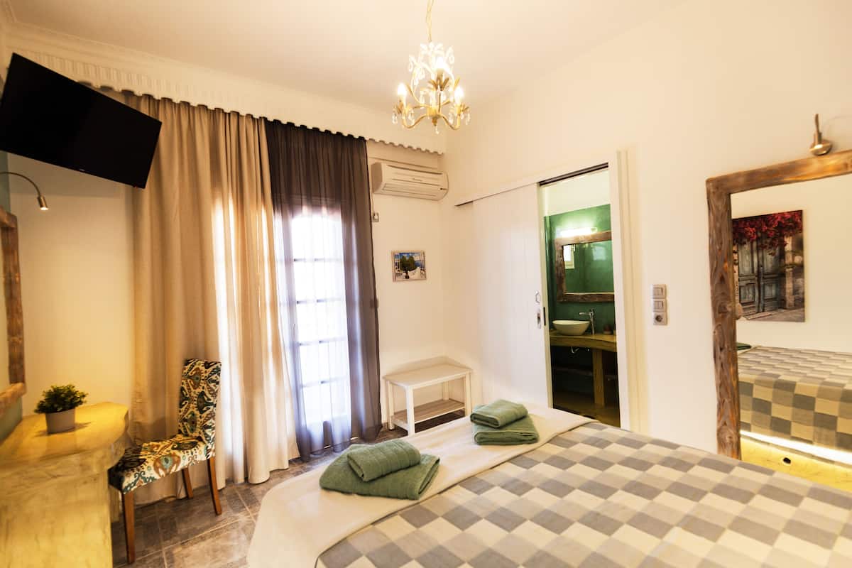 standard apartment | 1 bedroom, in-room safe, desk, free wifi