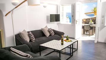 Premium bedding, down duvets, pillow-top beds, in-room safe