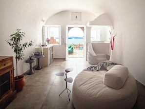 Villa, Sea View (Aurora Grace Villa Indoor Plunge Pool) | Premium bedding, down duvets, pillow-top beds, in-room safe - White Pearl Villas (Santorini)