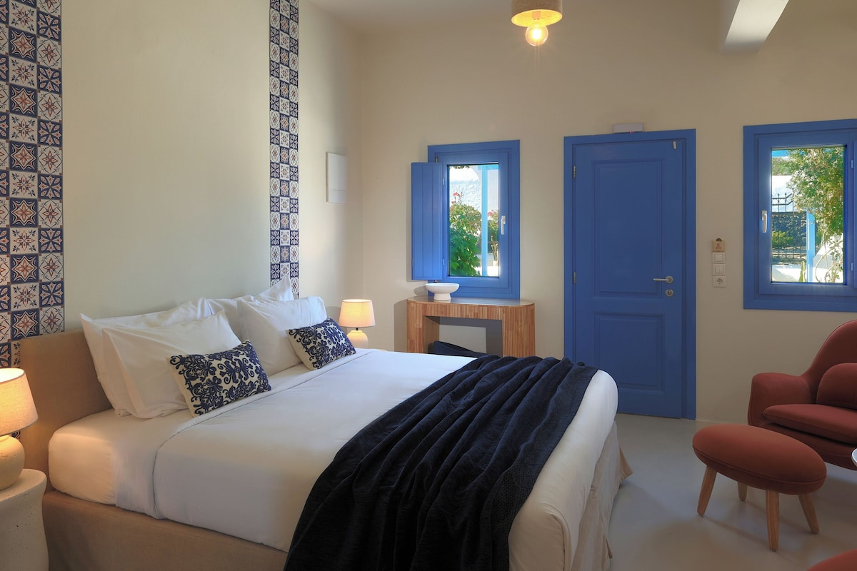 Premium bedding, down duvets, pillow-top beds, in-room safe