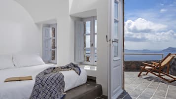 Villa, Jetted Tub, Sea View (Full Moon Villa Outdoor Plunge Pool) | Premium bedding, down comforters, pillowtop beds, in-room safe