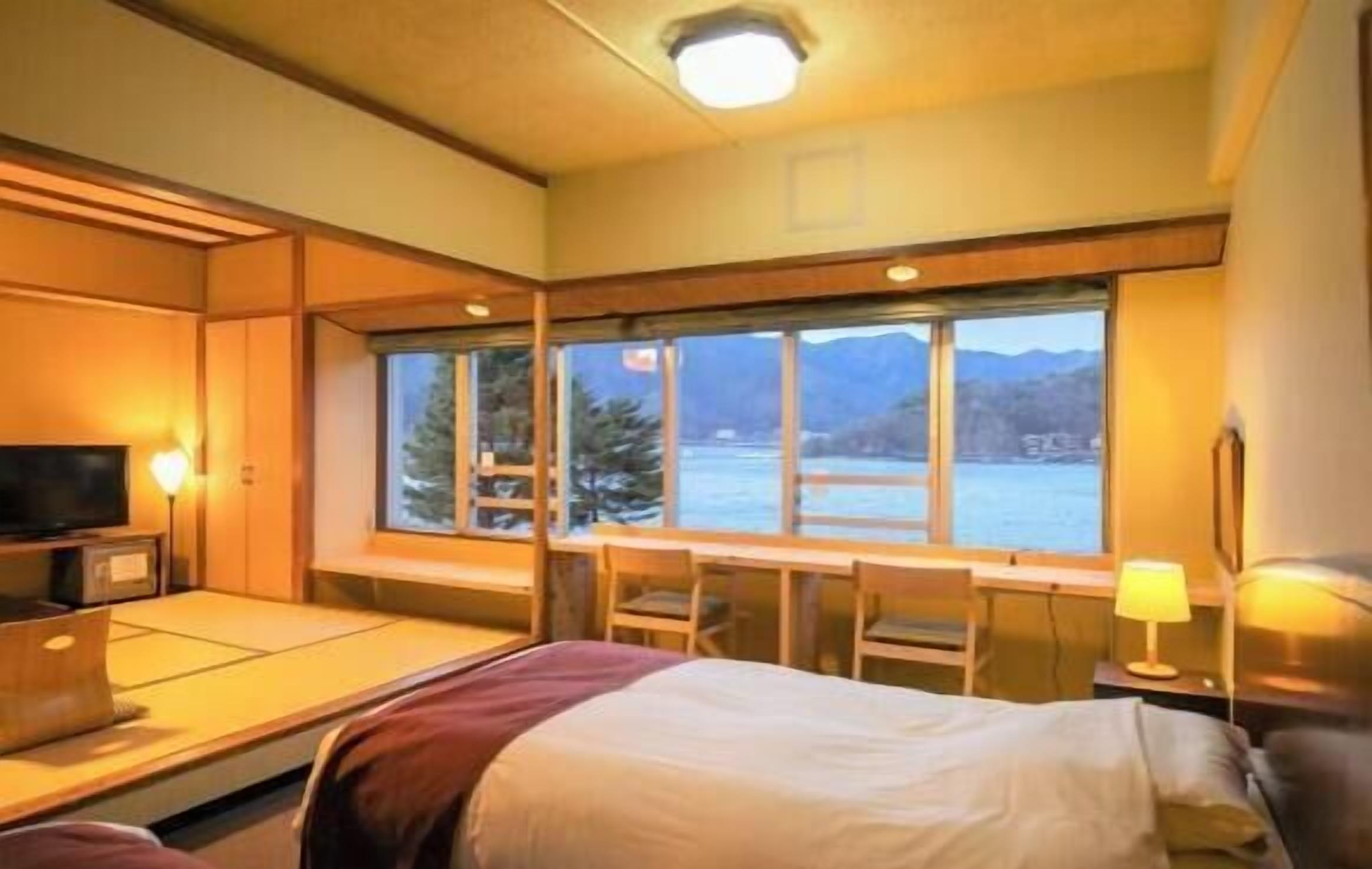 In-room safe, laptop workspace, free WiFi