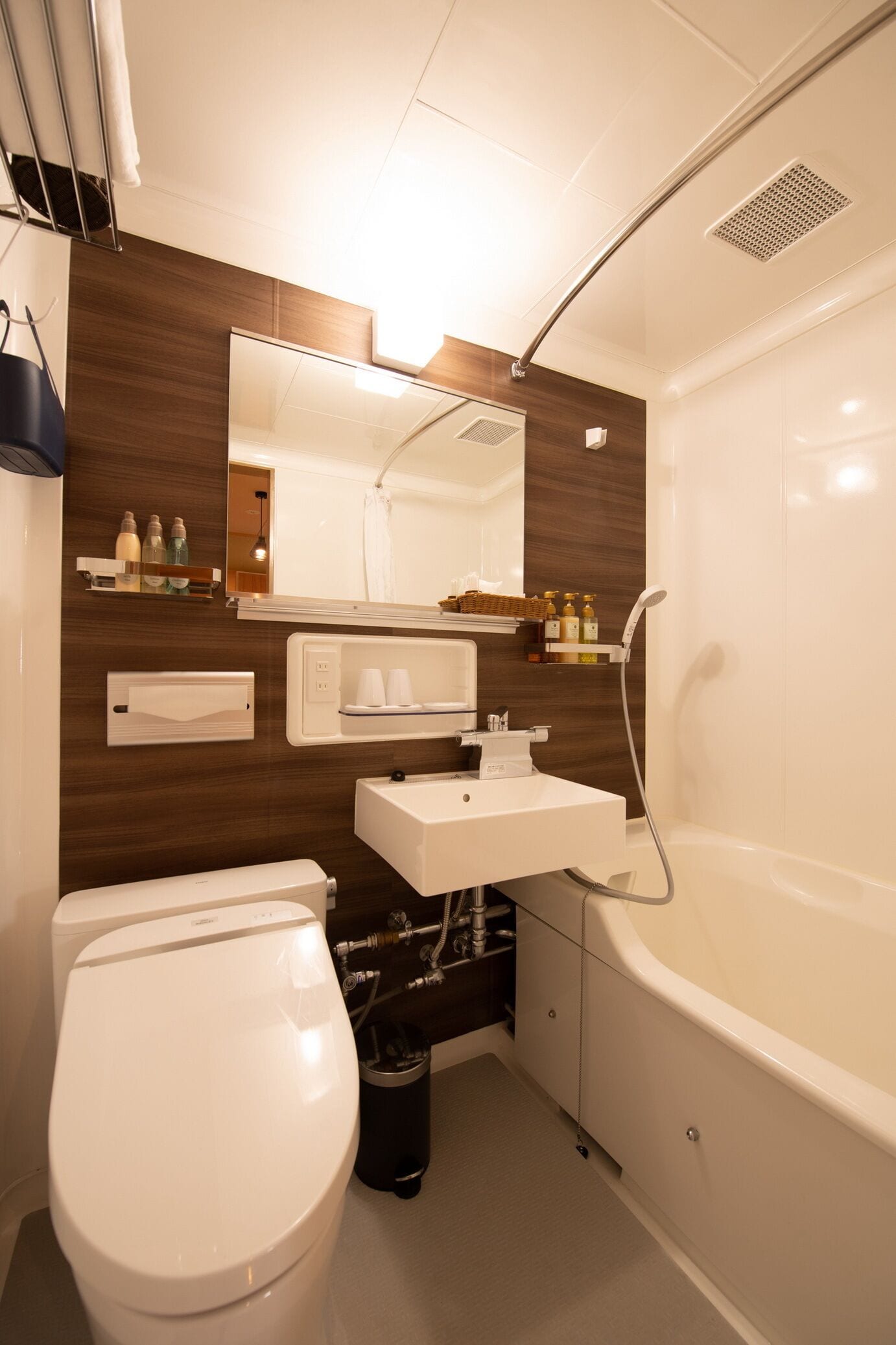 renewal twin room a with tatami area and lake view, non smoking | bathroom | free toiletries, hair dryer, slippers, electronic bidet