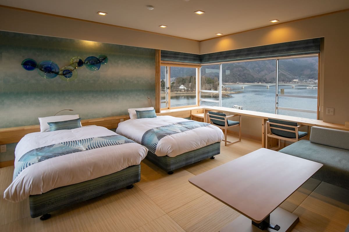 客房, 非吸煙房, 湖景 (w/View Bath, Tatami area, West Build.) | 客房內保險箱、筆電工作空間、免費無線上網、床單