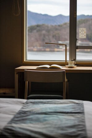 Twin Room, No Smoking, Lake View (West Build.)