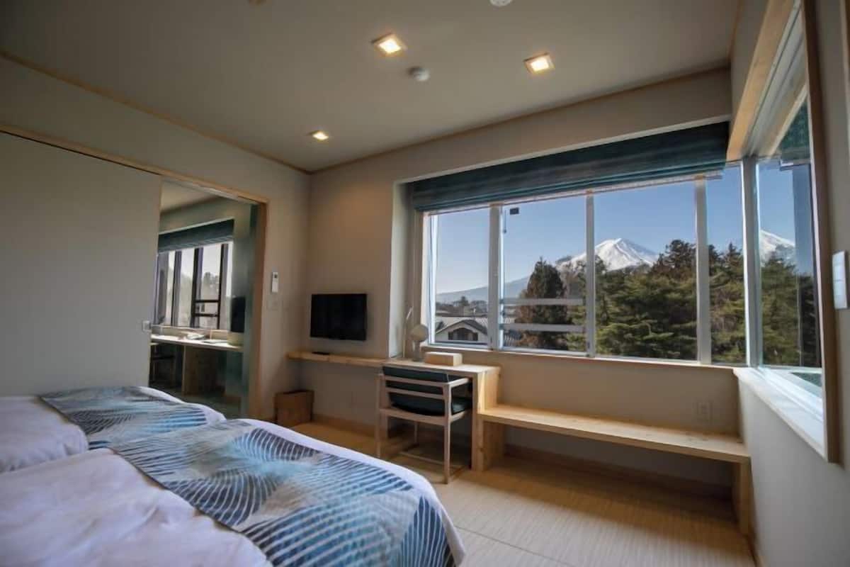 In-room safe, laptop workspace, free WiFi