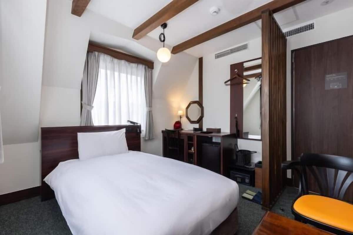 Desk, laptop workspace, soundproofing, iron/ironing board