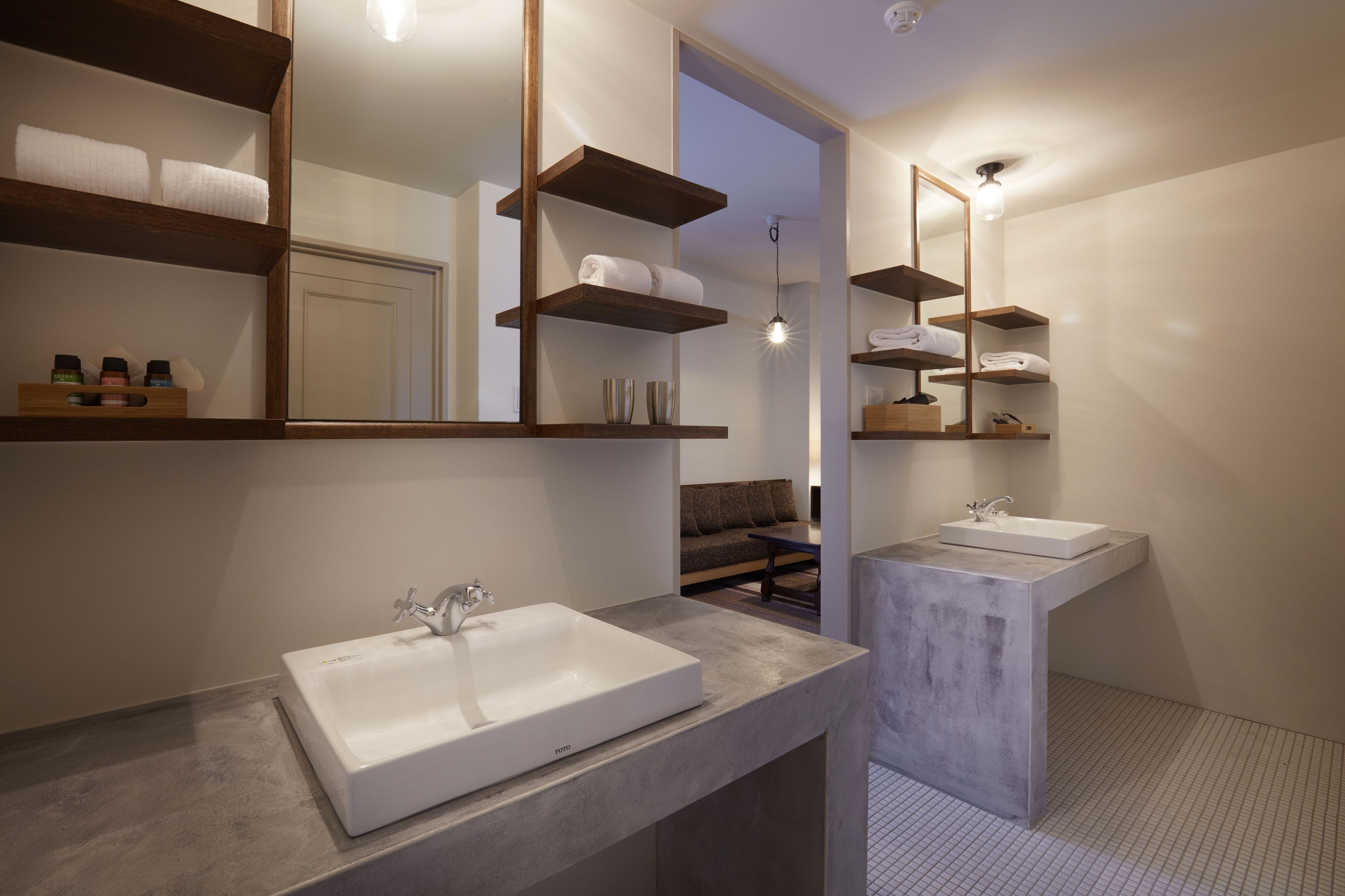 suite, annex building | bathroom | free toiletries, hair dryer, slippers, bidet