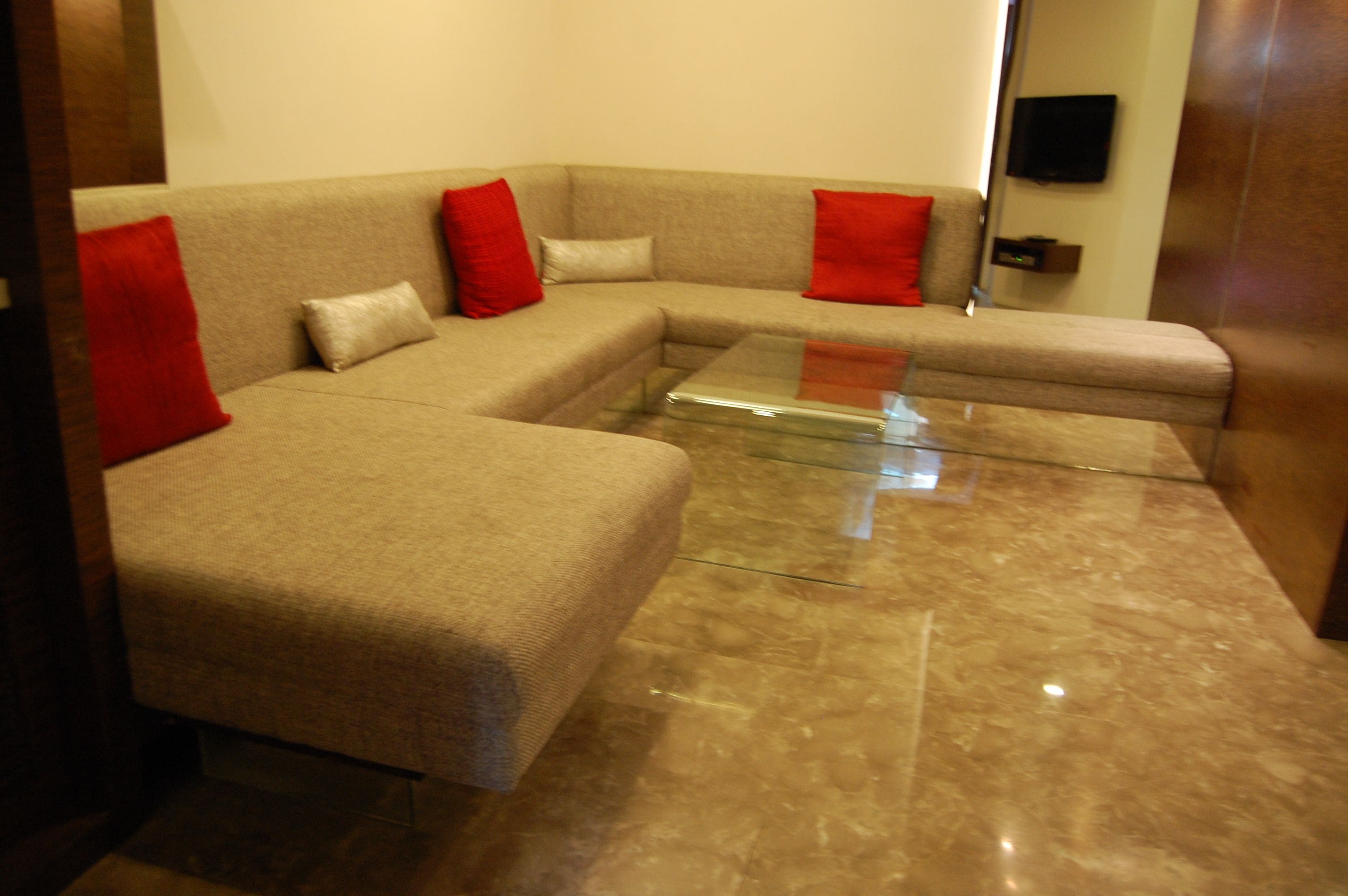 suite, 1 king bed | living area | led tv