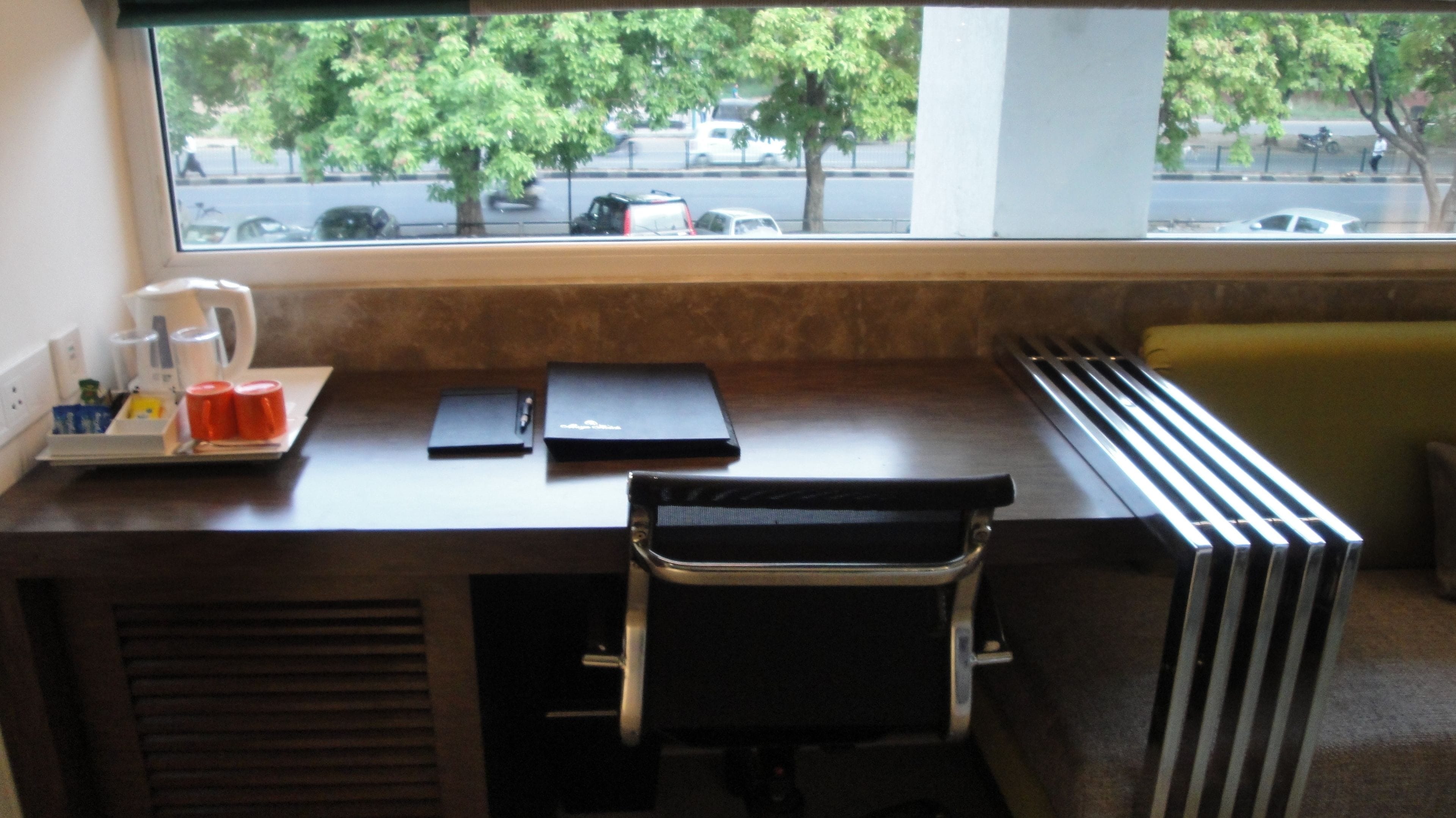 deluxe room, 2 single beds | premium bedding, minibar, in-room safe, individually furnished