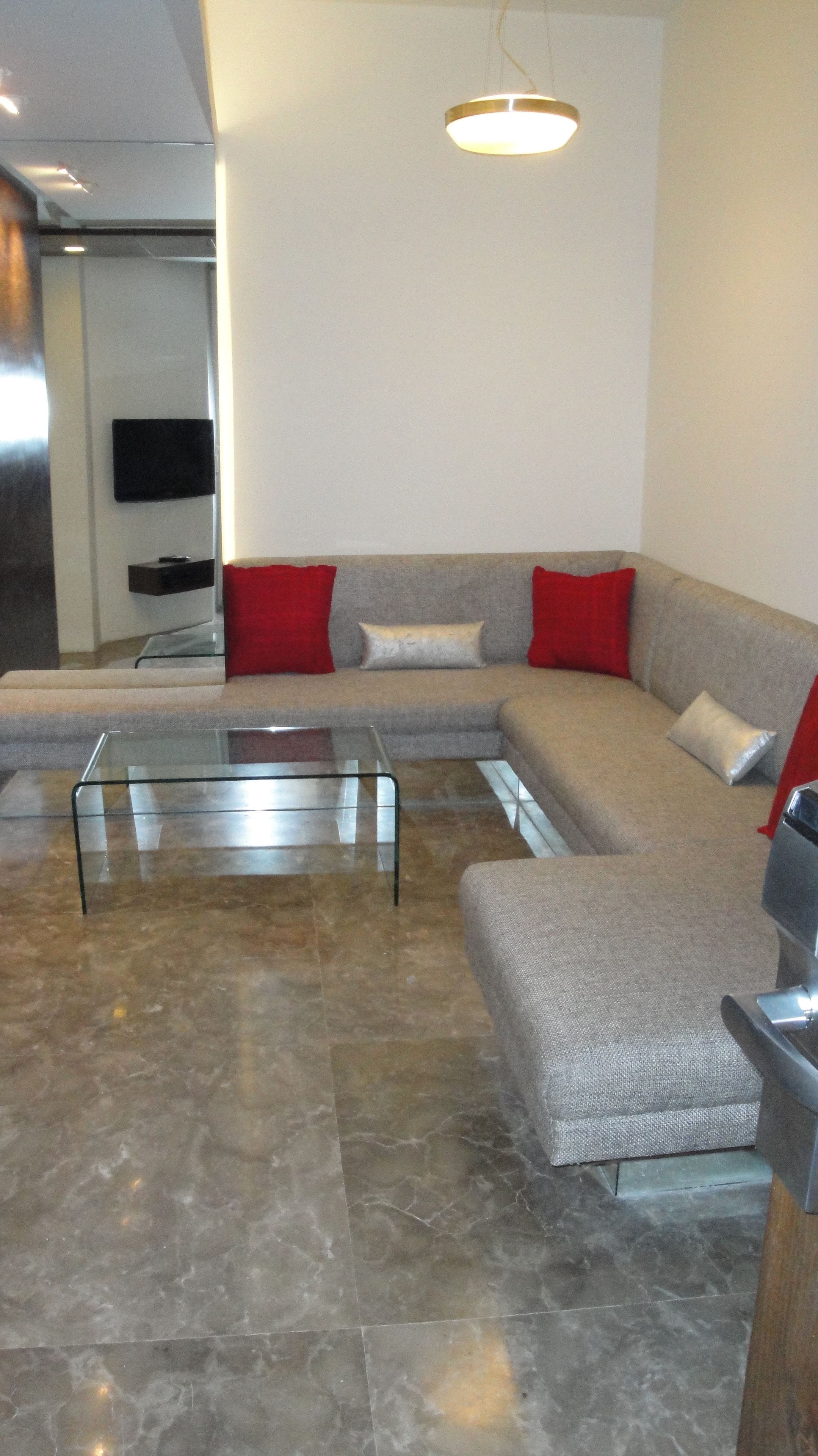 Suite, 1 King Bed | Living room | LED TV