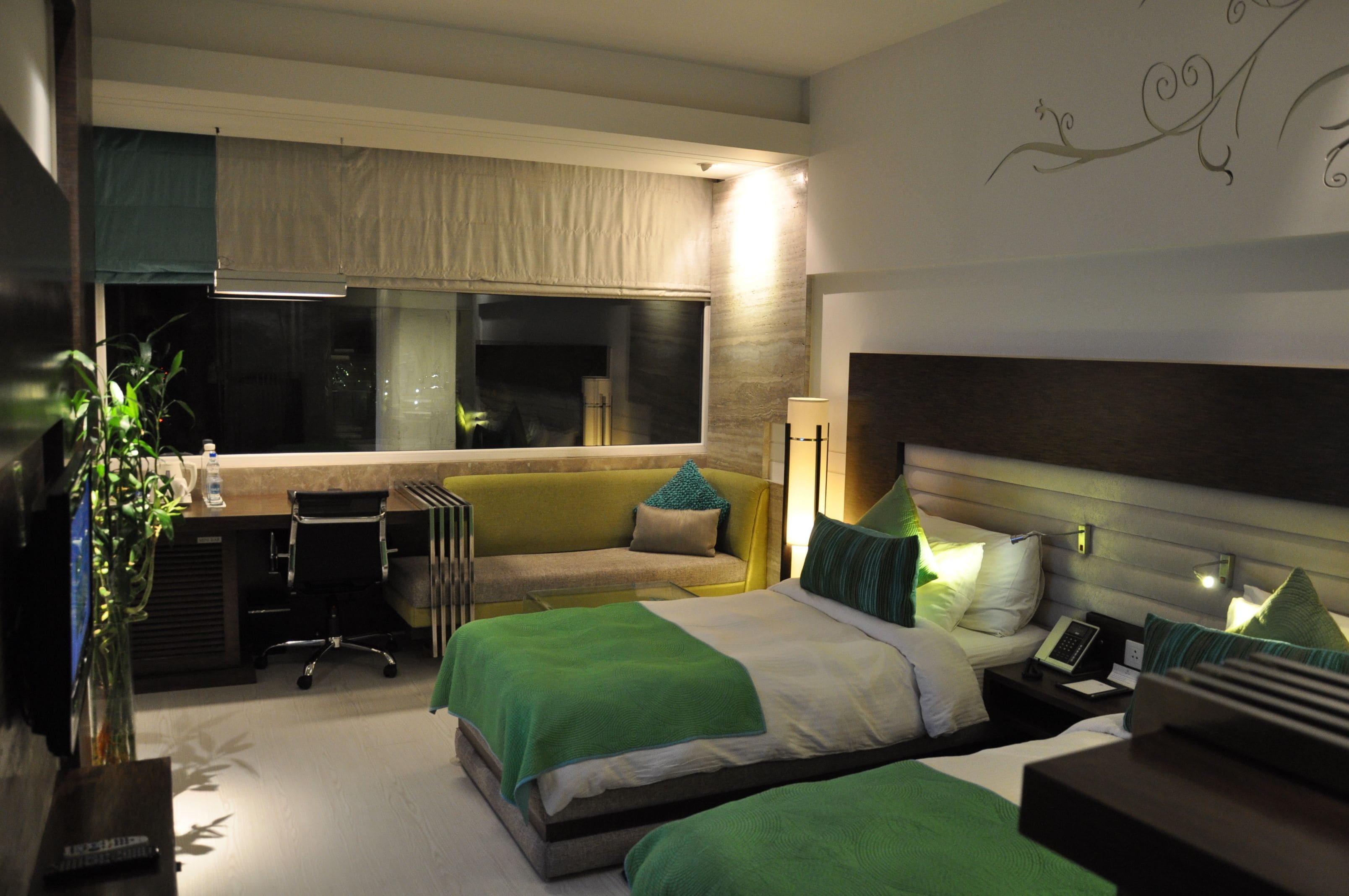 deluxe room, 2 single beds | premium bedding, minibar, in-room safe, individually furnished