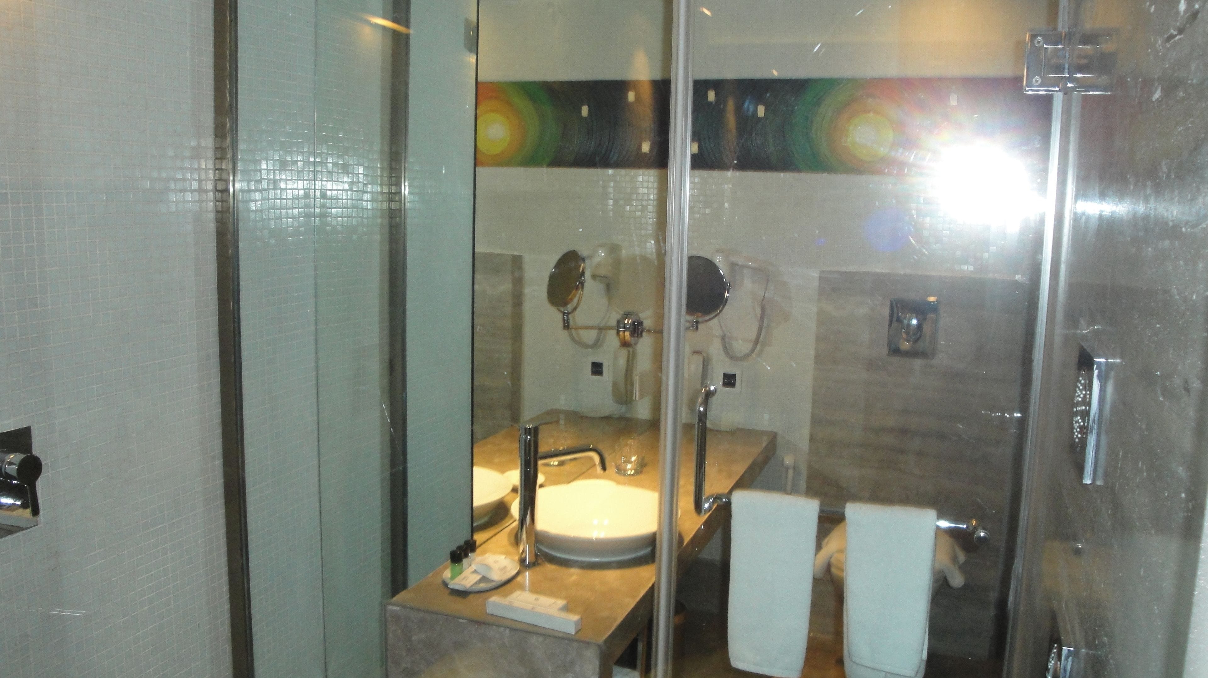 suite, 1 king bed | bathroom shower