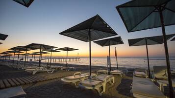 Pantai pribadi dan bar pantai