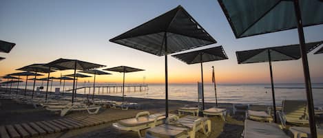 Playa privada y bar en la playa