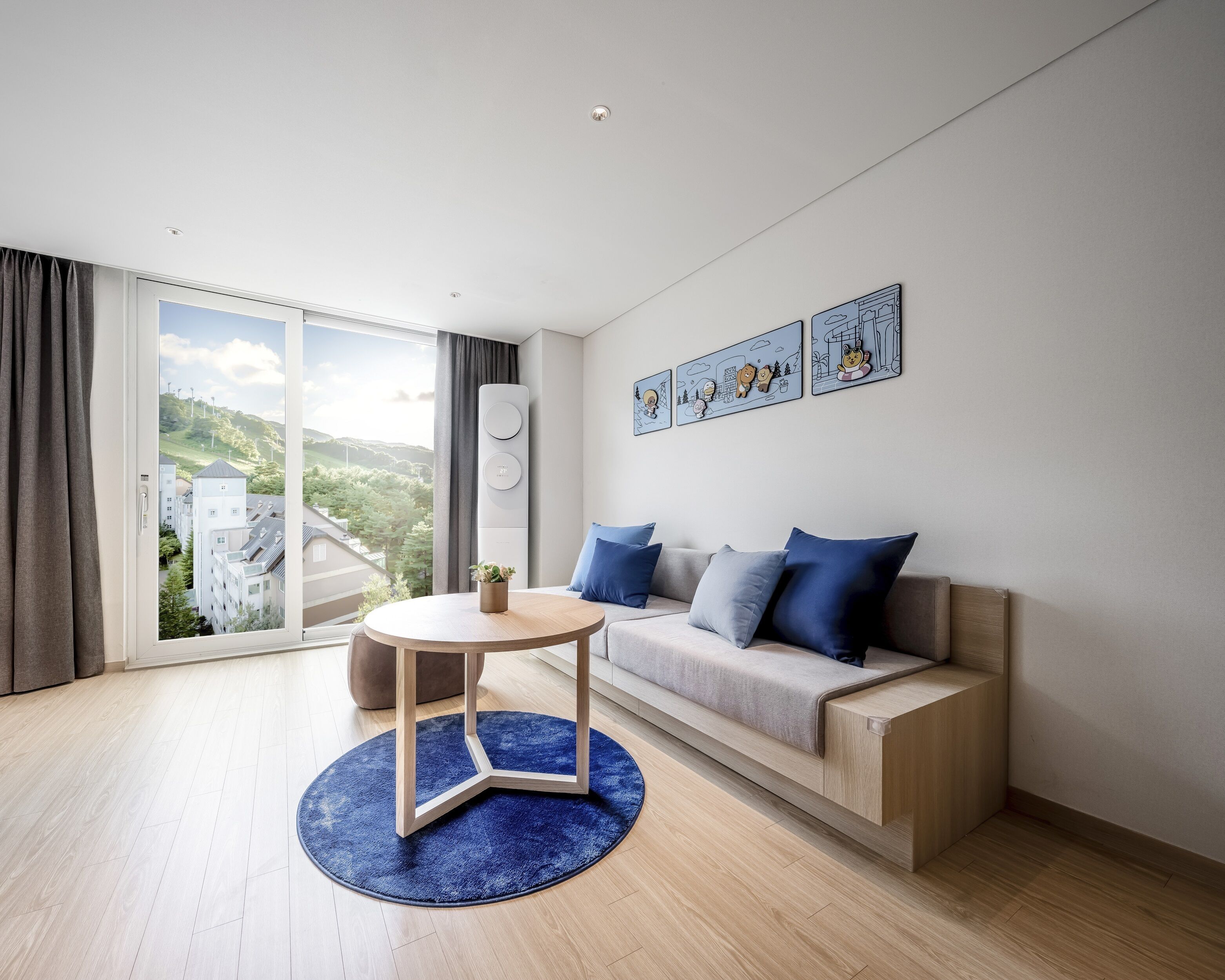 Kakao Friends Sky Standard | Area keluarga | TV layar datar, meja tenis meja, dan lantai berpemanas