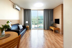 Flat-screen TV, table tennis, heated floors - Phoenix Resort Pyeongchang (Pyeongchang)