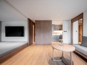 Fridge, microwave, dining tables - Phoenix Resort Pyeongchang (Pyeongchang)