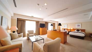 In-room safe, desk, soundproofing, iron/ironing board