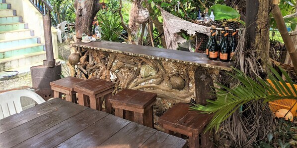 Bar (on property) - Shiraho friends house (Ishigaki)