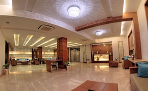 Lobby - The Retreat (Agra)
