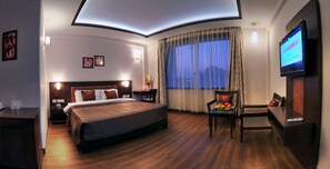 Minibar, in-room safe, desk, soundproofing