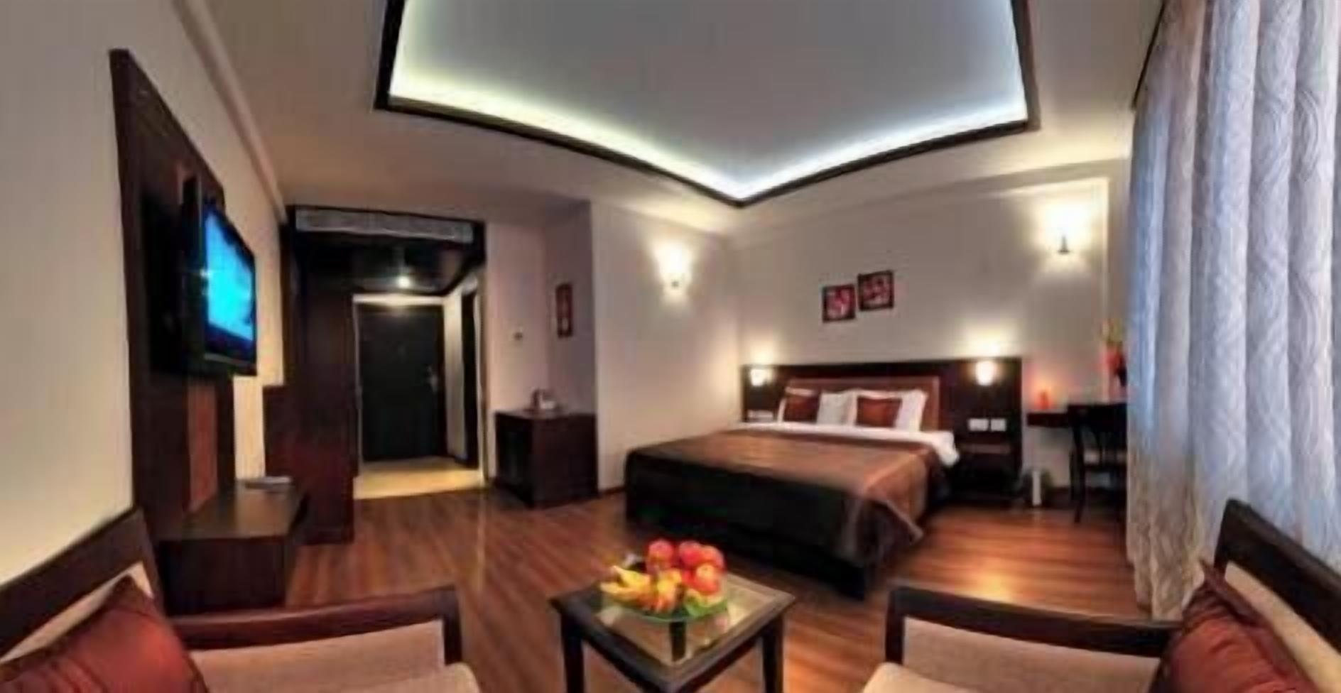 Minibar, in-room safe, desk, soundproofing