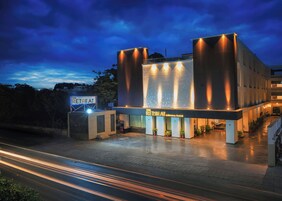 Fachada del alojamiento - Noche