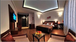 1 bedroom, minibar, in-room safe, desk