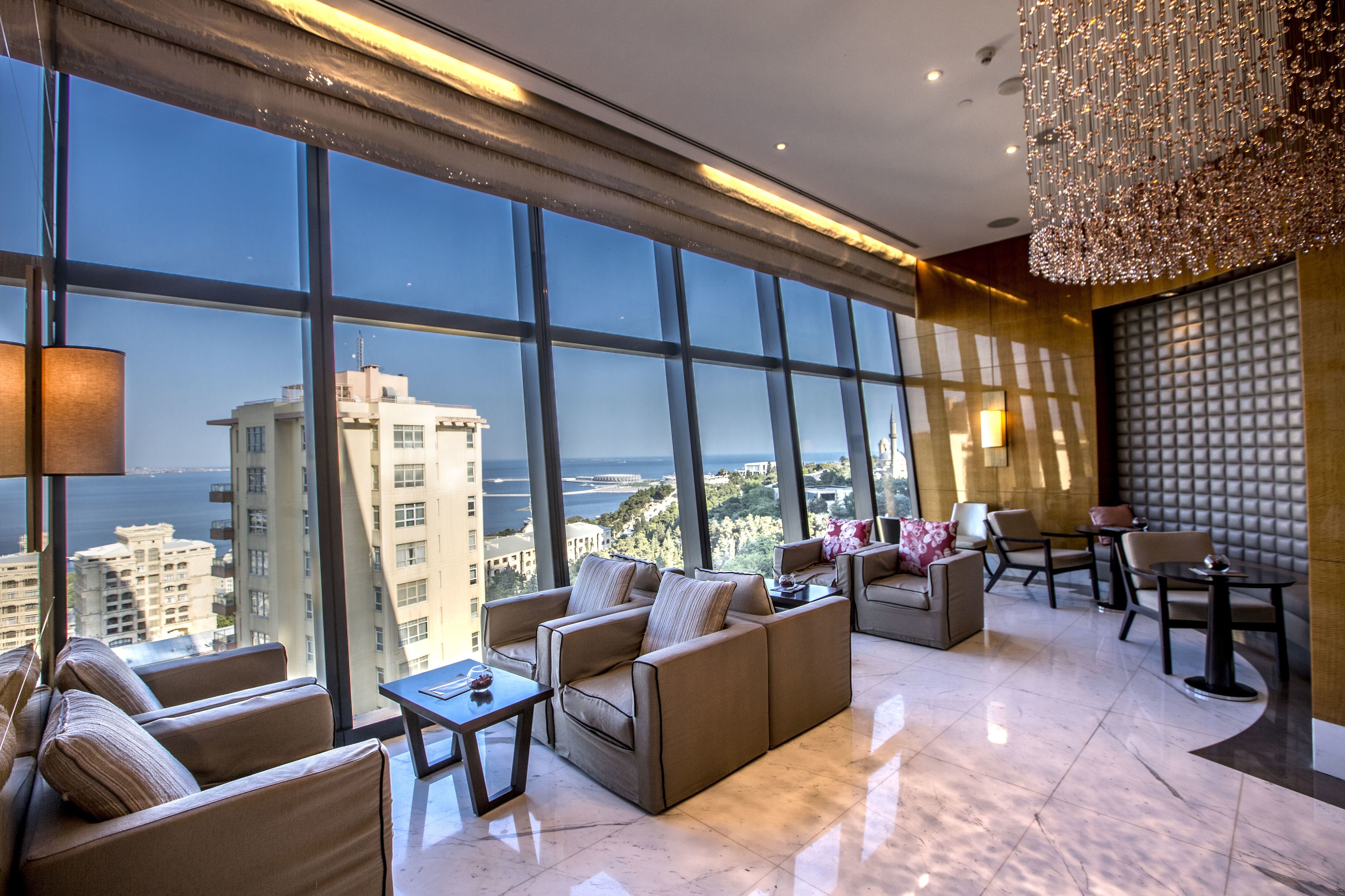 3 bars/lounges, lobby lounge, rooftop bar