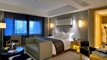 Minibar, két bảo mật tại phòng, bàn, phòng cách âm