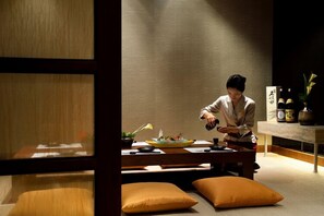5 restaurants servant le déjeuner, spécialités Cuisine méditerranéenne