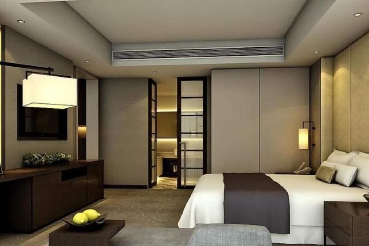 Minibar, in-room safe, desk, soundproofing