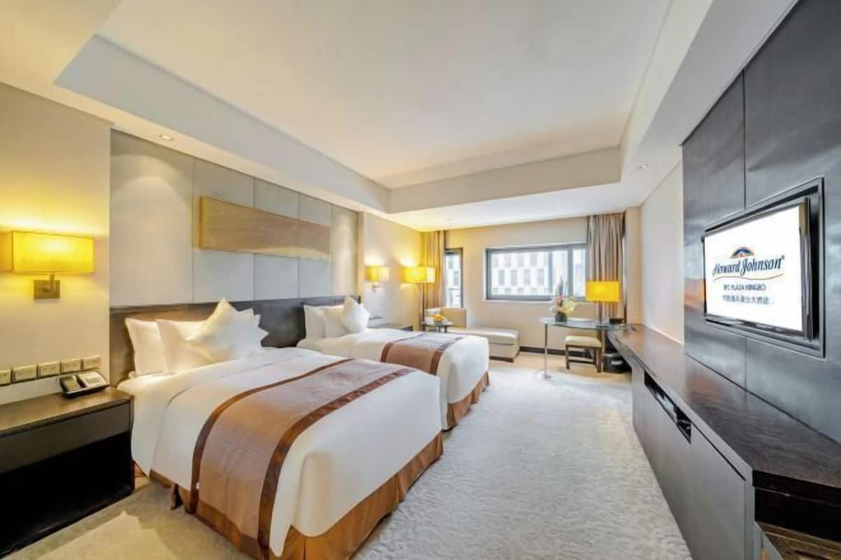 Minibar, in-room safe, desk, soundproofing