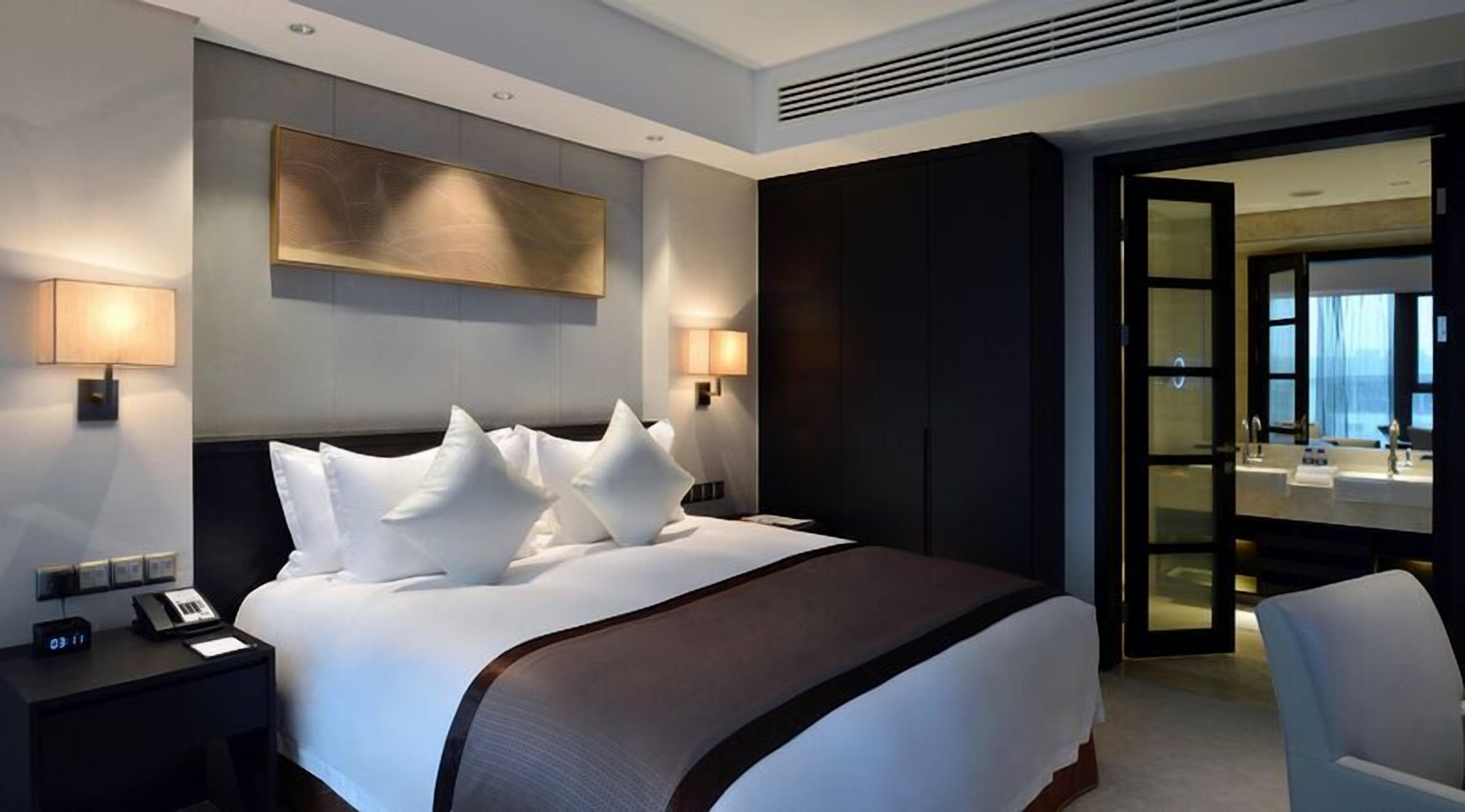 minibar, in-room safe, desk, soundproofing