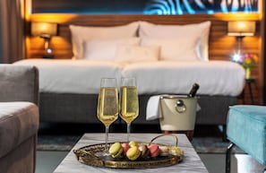 Junior Suite (NYX Suite) | Hypo-allergenic bedding, in-room safe, desk, iron/ironing board - NYX Hotel Prague by Leonardo Hotels (Prague)