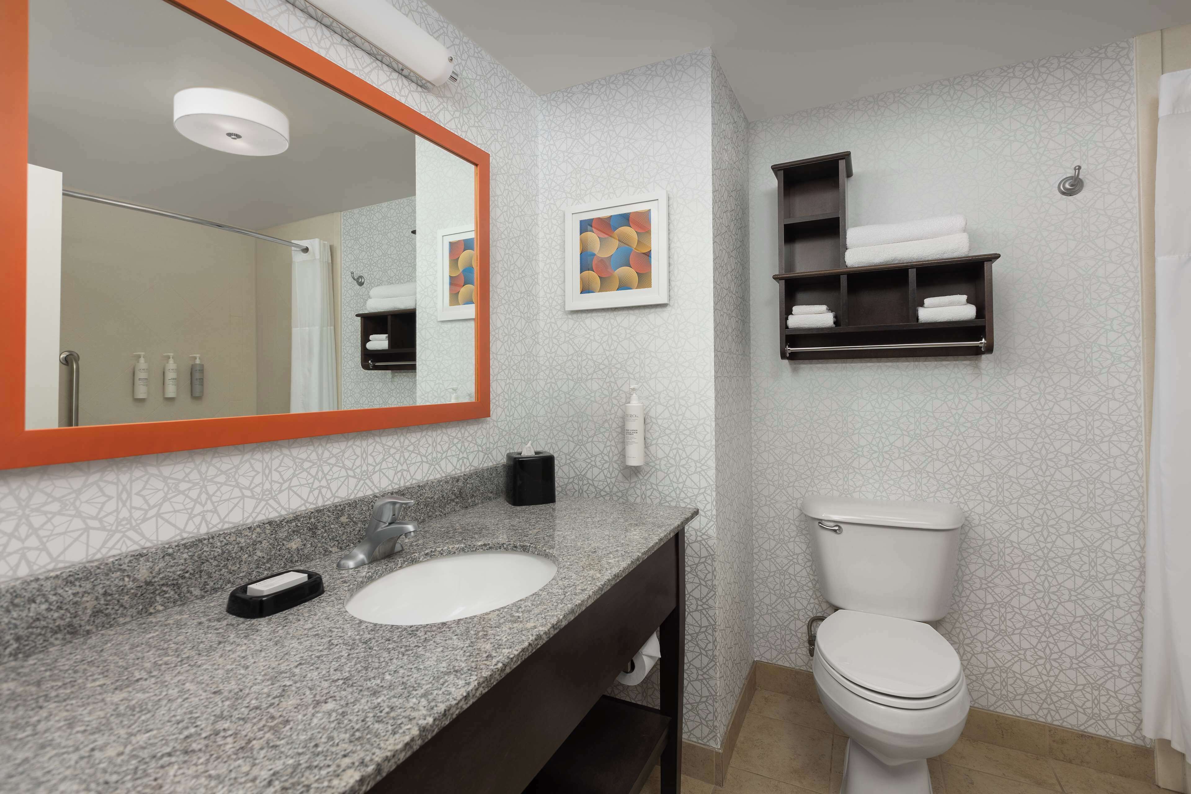 combined shower/bathtub, free toiletries, hair dryer, towels