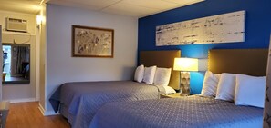 Desk, iron/ironing board, free WiFi - Lido Motel Lake George (Lake George)